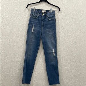 Frame Le Sylvie Slender Straight Jean
